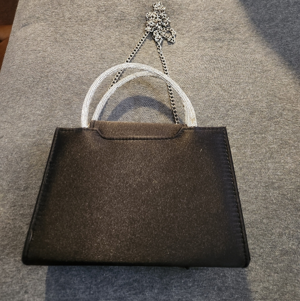 Elegant Black Bow Handbag - Picture 2 of 4